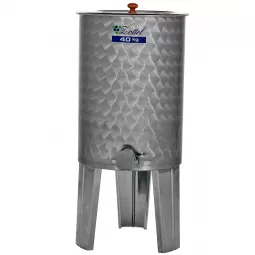 Statinė iš NP medaus saugojimui ant trijų kojų 