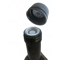 Kamštelis aliejaus buteliui su piltuvėliu