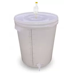 Vyno fermentacijos kibiras 33 ltr. su skale, dangčiu, kraneliu ir oro vožtuvu