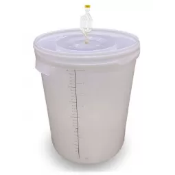 Plastikinis fermentacijos kibiras baltas 30 ltr. su dangčiu