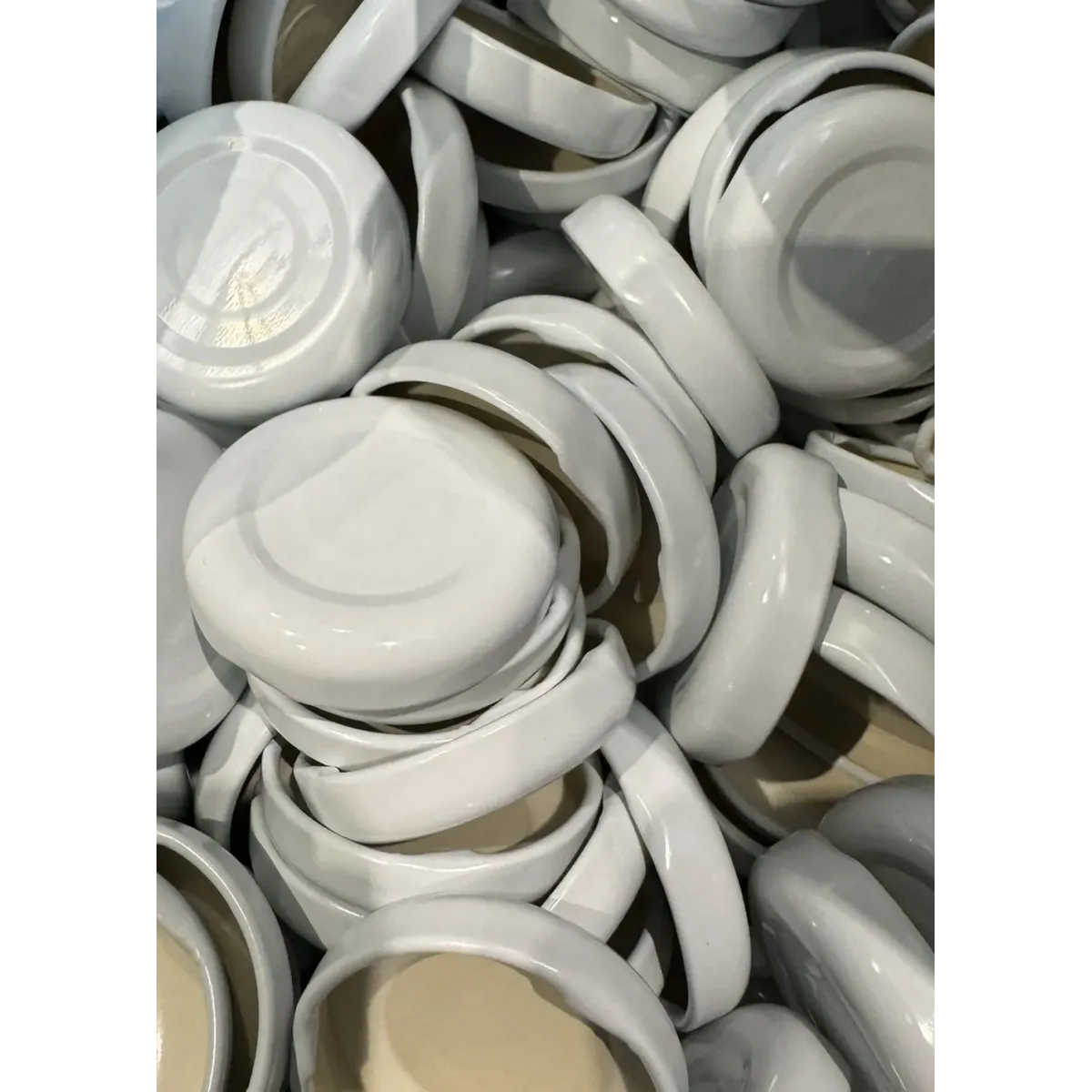 Užsukamas dangtelis stiklainiams TOP-38, baltos spavos|Butelių kamščiai